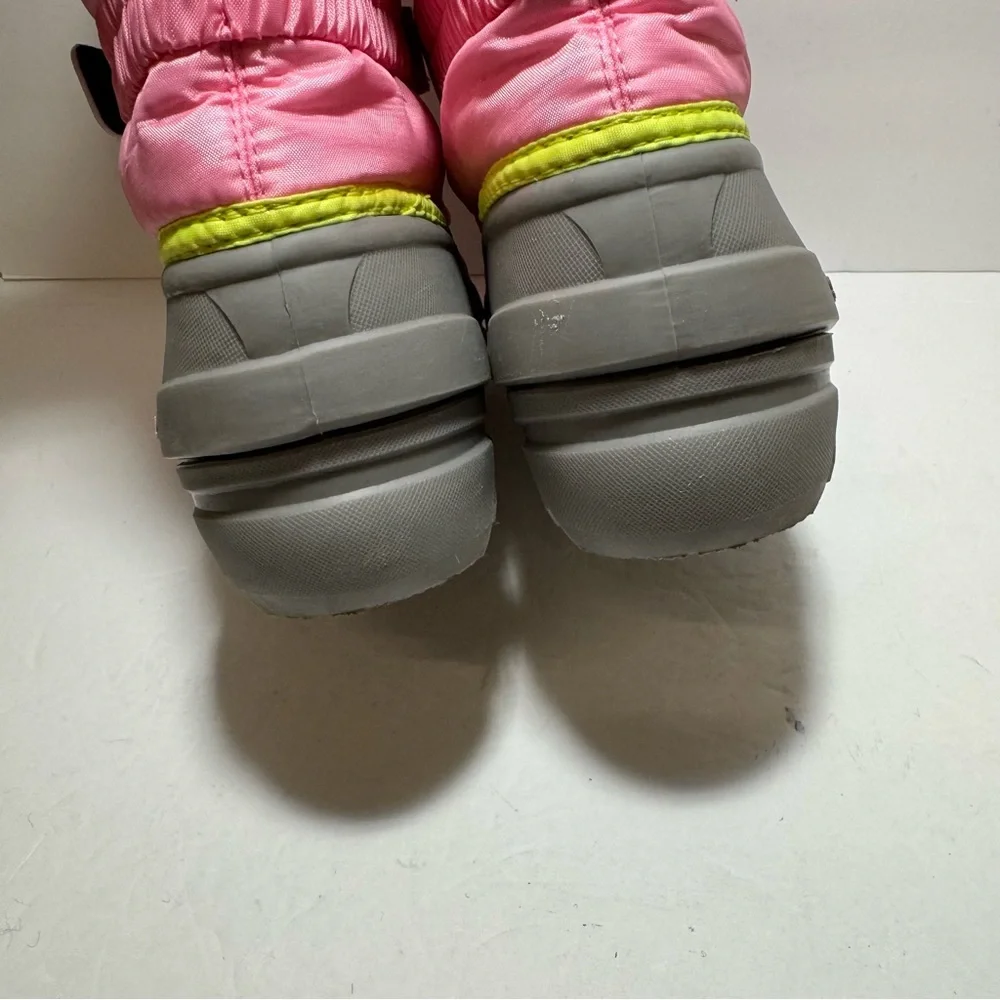 Sorel Flurry Snow Boots Girls Size 7 EU 39 Pink Insulated Waterproof Winter